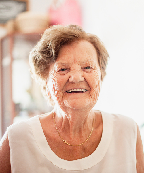 Renée_souriante_chez elle
